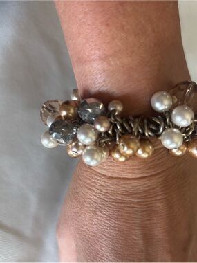 Pearl and Crystal Cluster Bracelet in White and Champagne